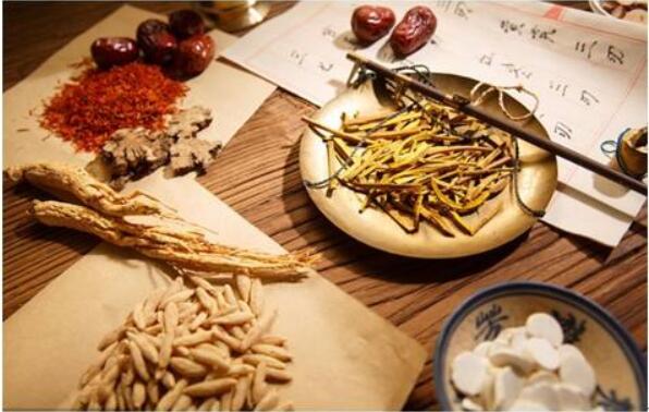 我國(guó)中藥材產(chǎn)業(yè)發(fā)展迅速，正向規(guī)?；瑯?biāo)準(zhǔn)化轉(zhuǎn)變