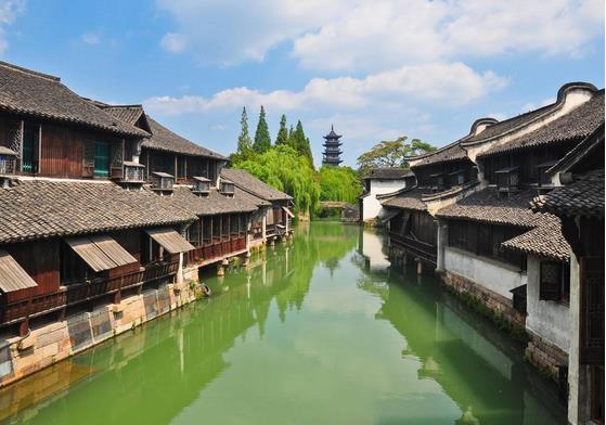 2019年旅游人數(shù)仍處增長(zhǎng)態(tài)勢(shì)，將達(dá)60.6億人次，各地紛紛出臺(tái)新一輪文化旅游規(guī)劃??